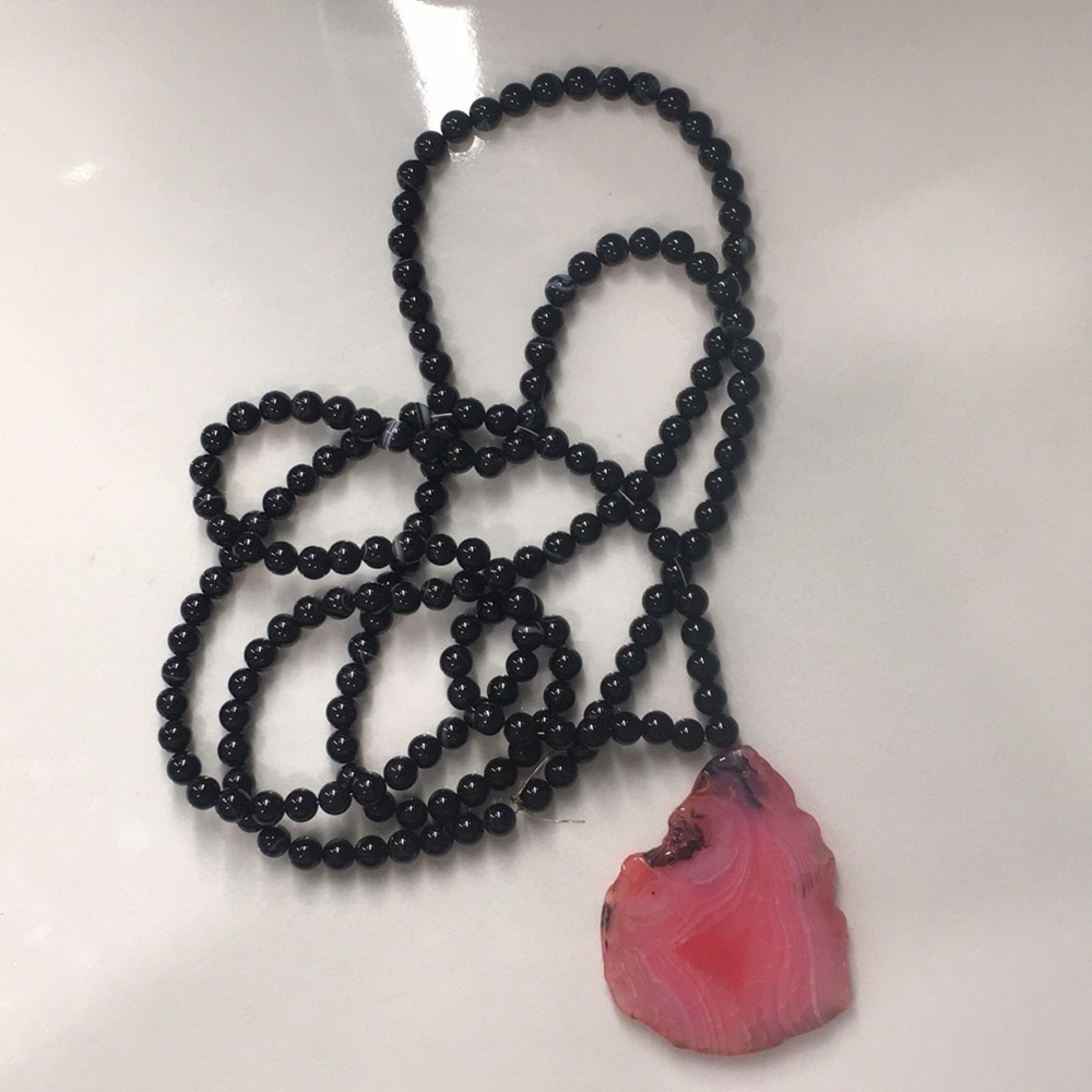 pink gemstone shiny black bead wrap necklace